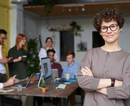 photo of woman wearing eyeglasses