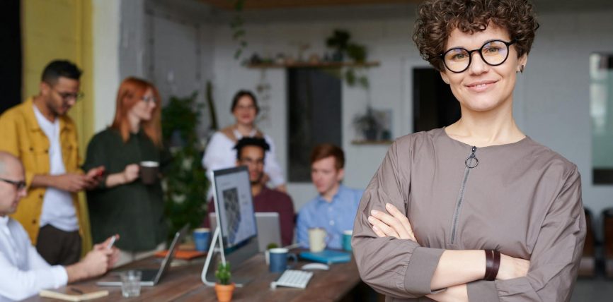 photo of woman wearing eyeglasses